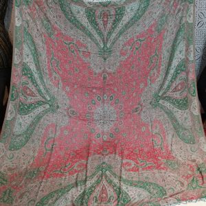 Red & Green Colors Big Paisley Design Reversible Silk Pashmina Bedsheet Fast Colors